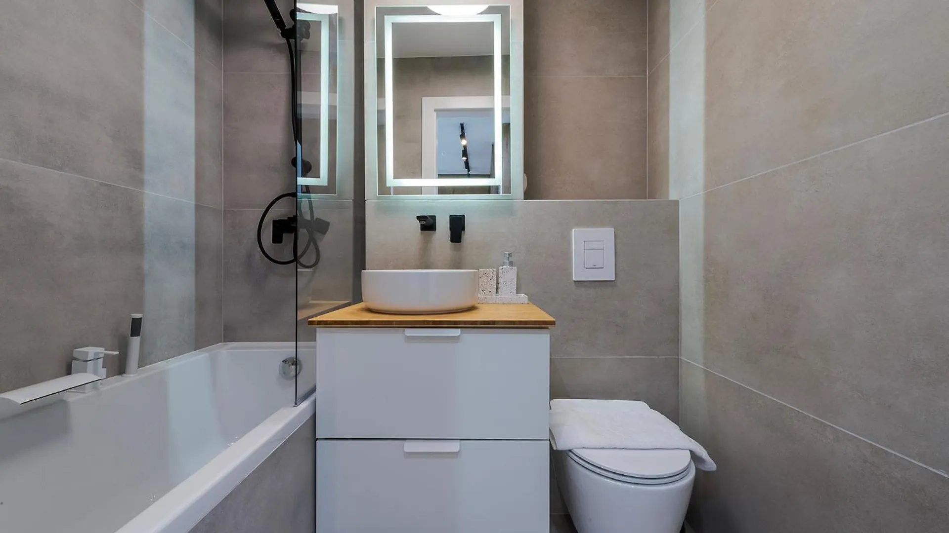 Apartment Rentplanet - Apartament Miedzynarodowa Warsaw
