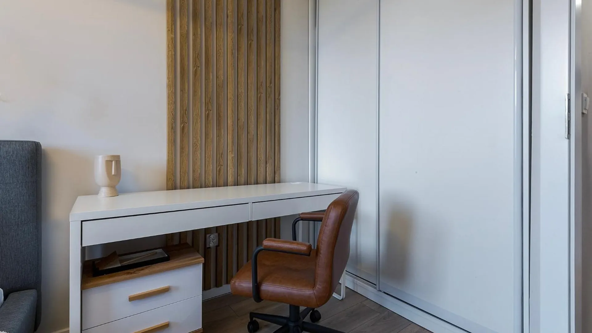Rentplanet - Apartament Miedzynarodowa Warsaw 0*,  Poland