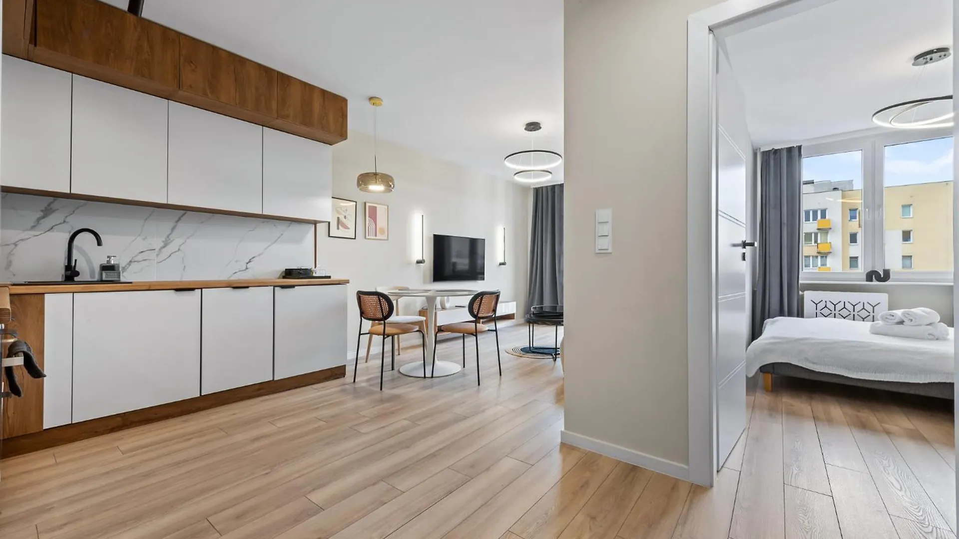Rentplanet - Apartament Miedzynarodowa Warsaw 0*,